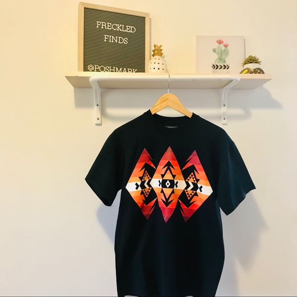 Pendleton Tops - Pendleton graphic shirt